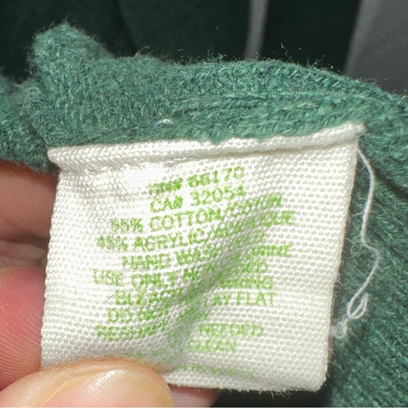 Sweater Size XS - Picture 4 of 7